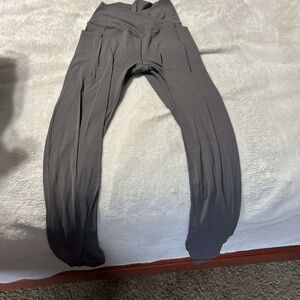 Gray High-Waisted Leggings